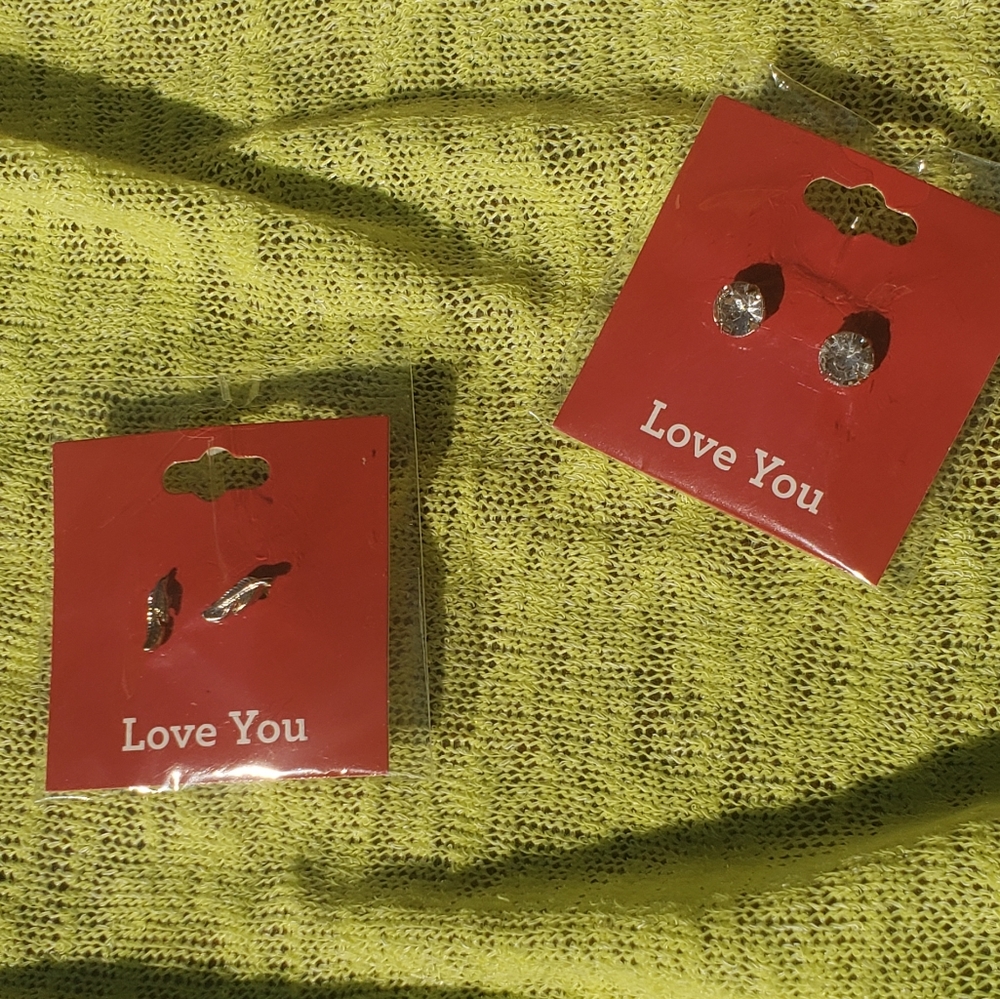 🖐5/$25🖐NWT stud earrings